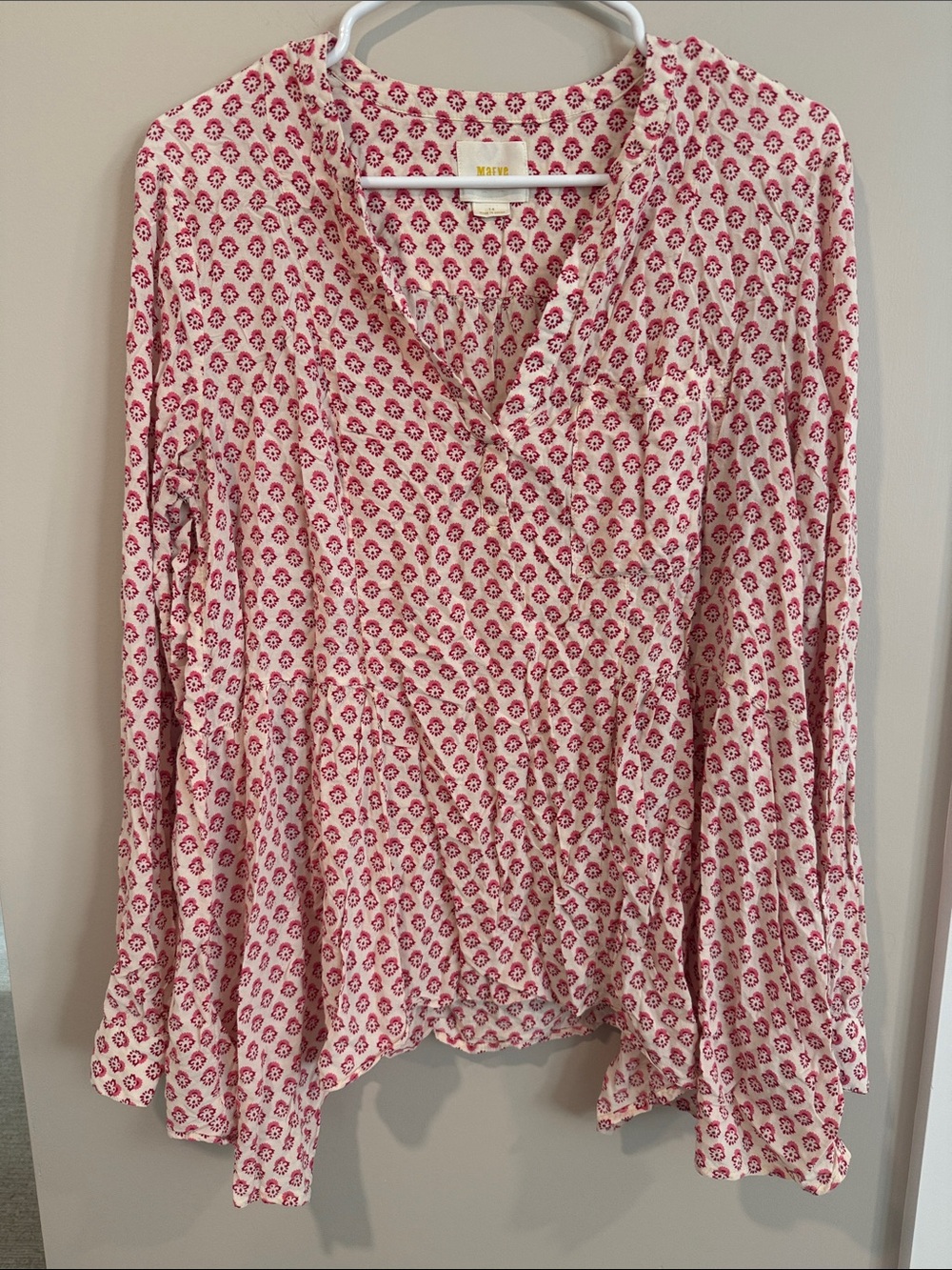 Maeve Rose Pink Floral-Print Long Sleeve V-Neck Top